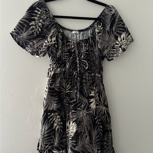Elegant Black and White Leaf Print Dress